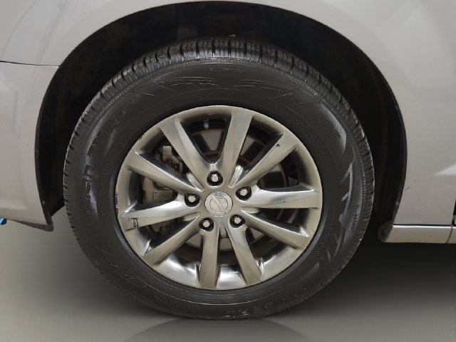 Used 2015 Chrysler Town & Country S FWD image 25