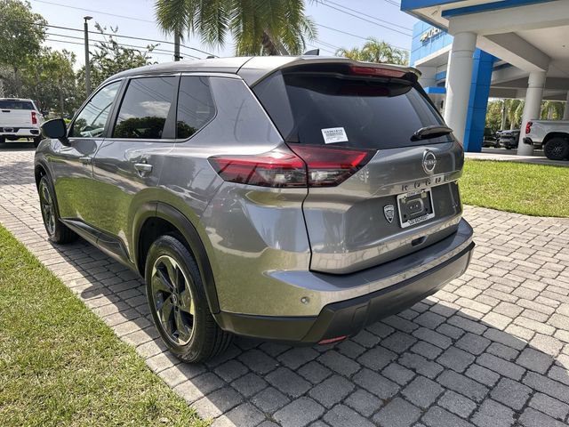 Used 2024 Nissan Rogue SV FWD image 33