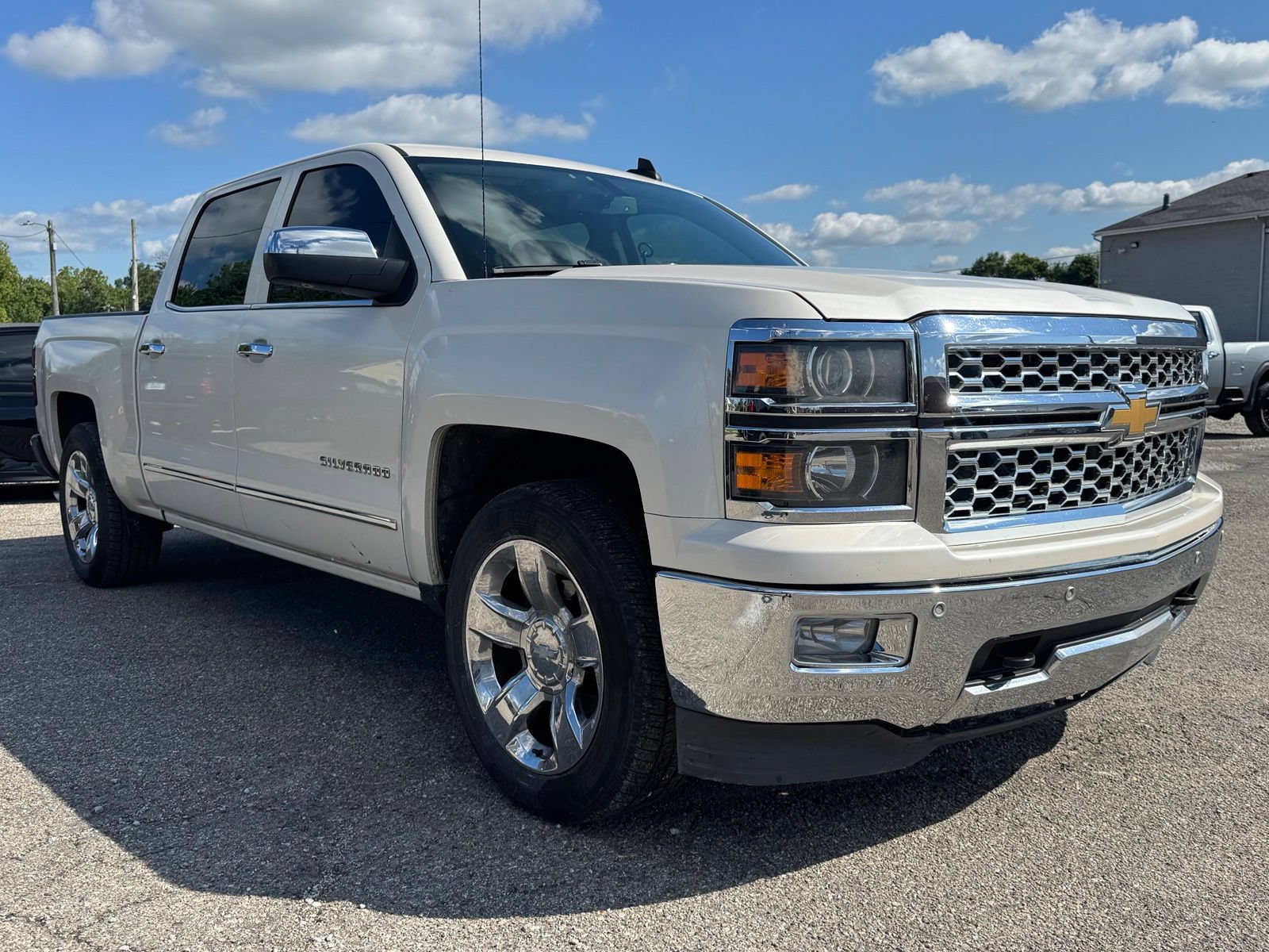 Used 2015 Chevrolet Silverado 1500 LTZ w/ LTZ Plus Package AWD/4WD image 8