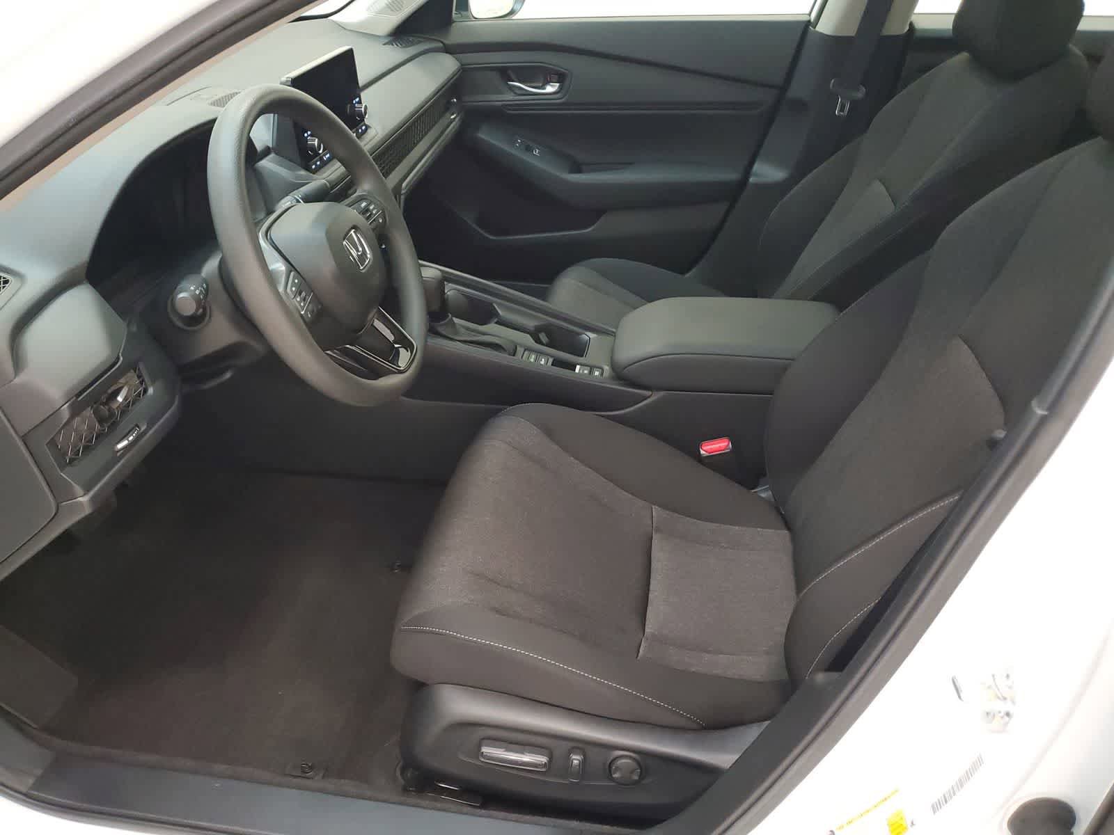 Certified 2025 Honda Accord SE image 18