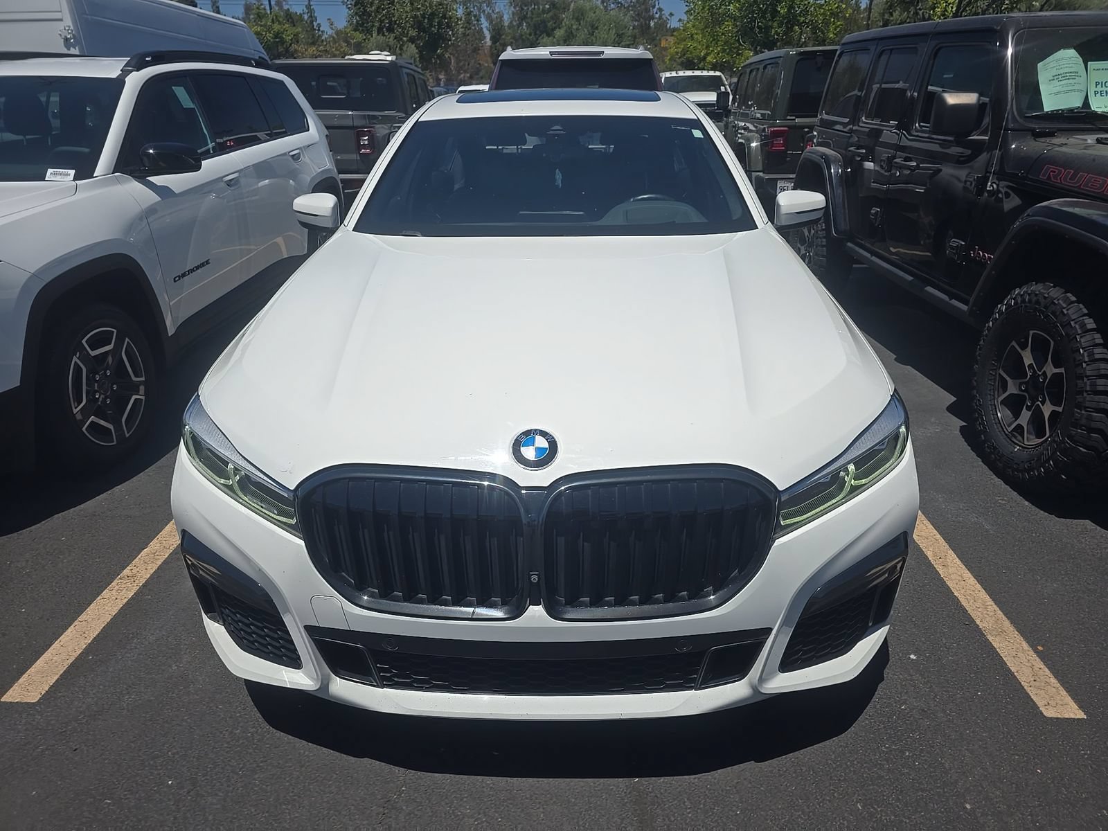 Used 2020 BMW 750i xDrive w/ M Sport Package AWD/4WD image 2