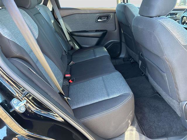 Used 2022 Nissan Rogue SV image 14