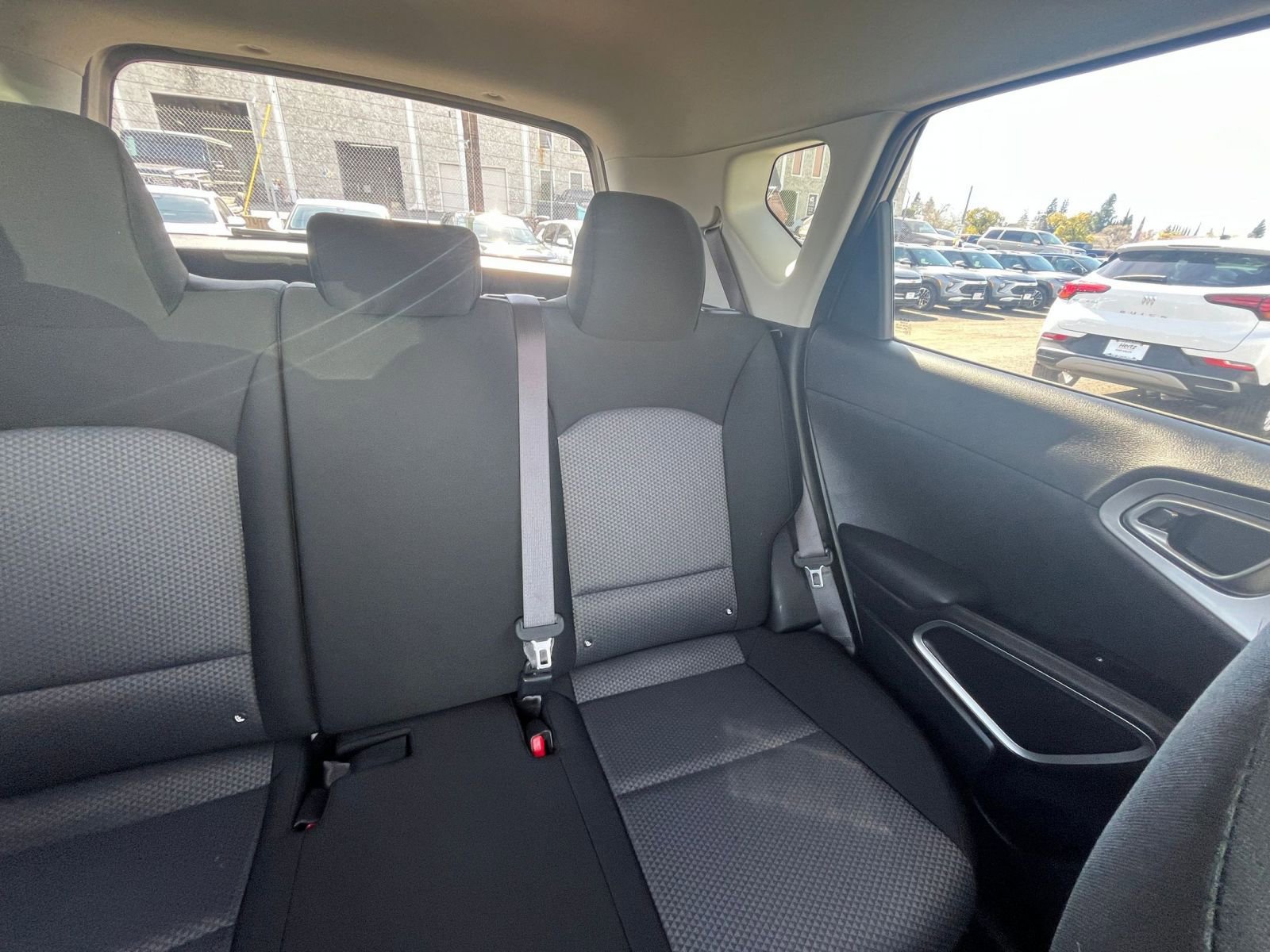 Used 2025 Kia Soul LX w/ LX Technology Package FWD image 32