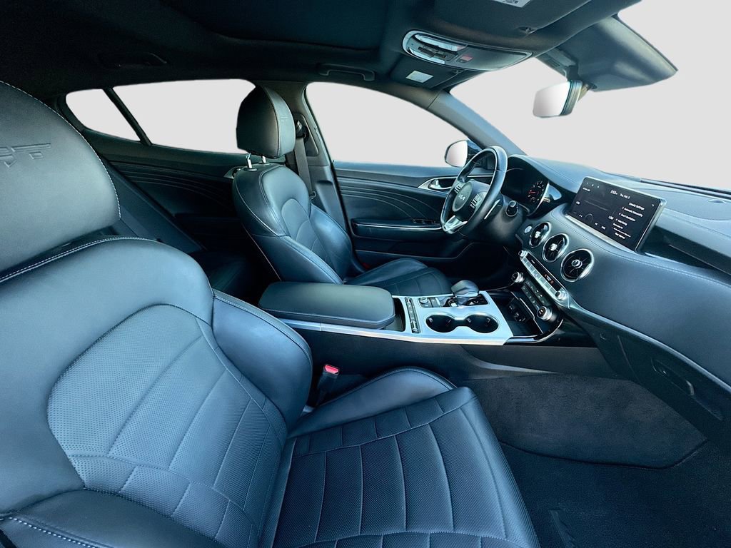 Used 2023 Kia Stinger GT2 image 32