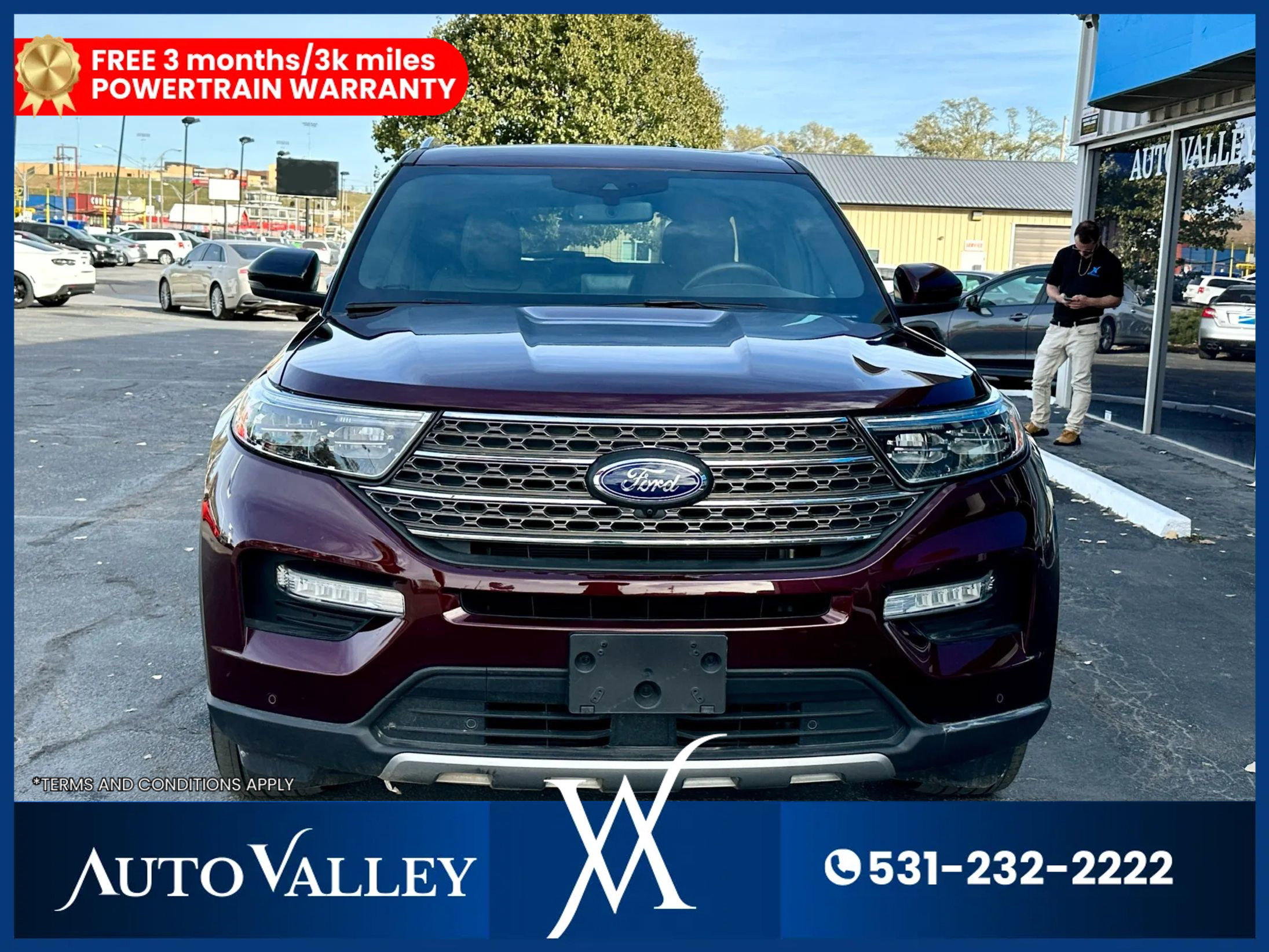 Used 2022 Ford Explorer King Ranch w/ Premium Technology Package image 2