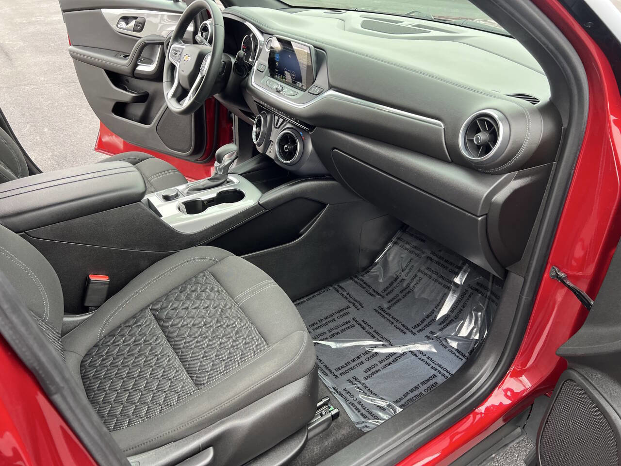 Used 2021 Chevrolet Blazer LT image 32