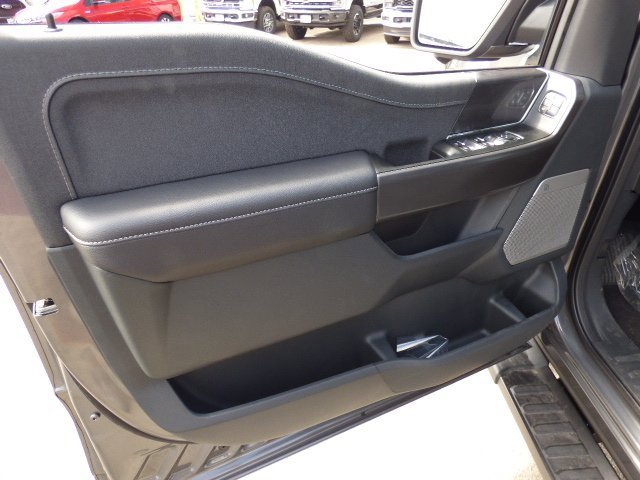 New 2025 Ford F150 Lariat w/ Equipment Group 501A Mid image 31