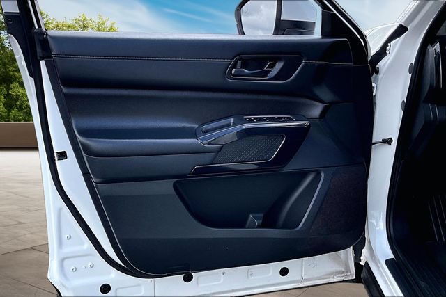 Certified 2024 Nissan Pathfinder SV FWD image 19