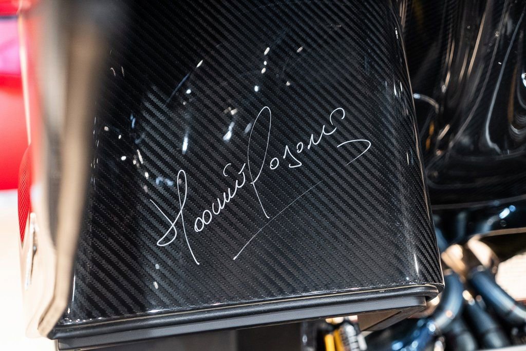 Used 2017 Pagani Huayra image 42