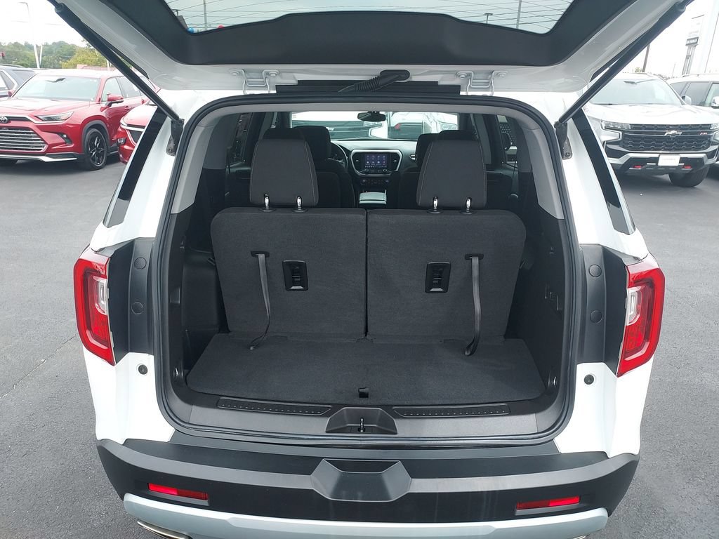 Used 2023 GMC Acadia SLE FWD image 9