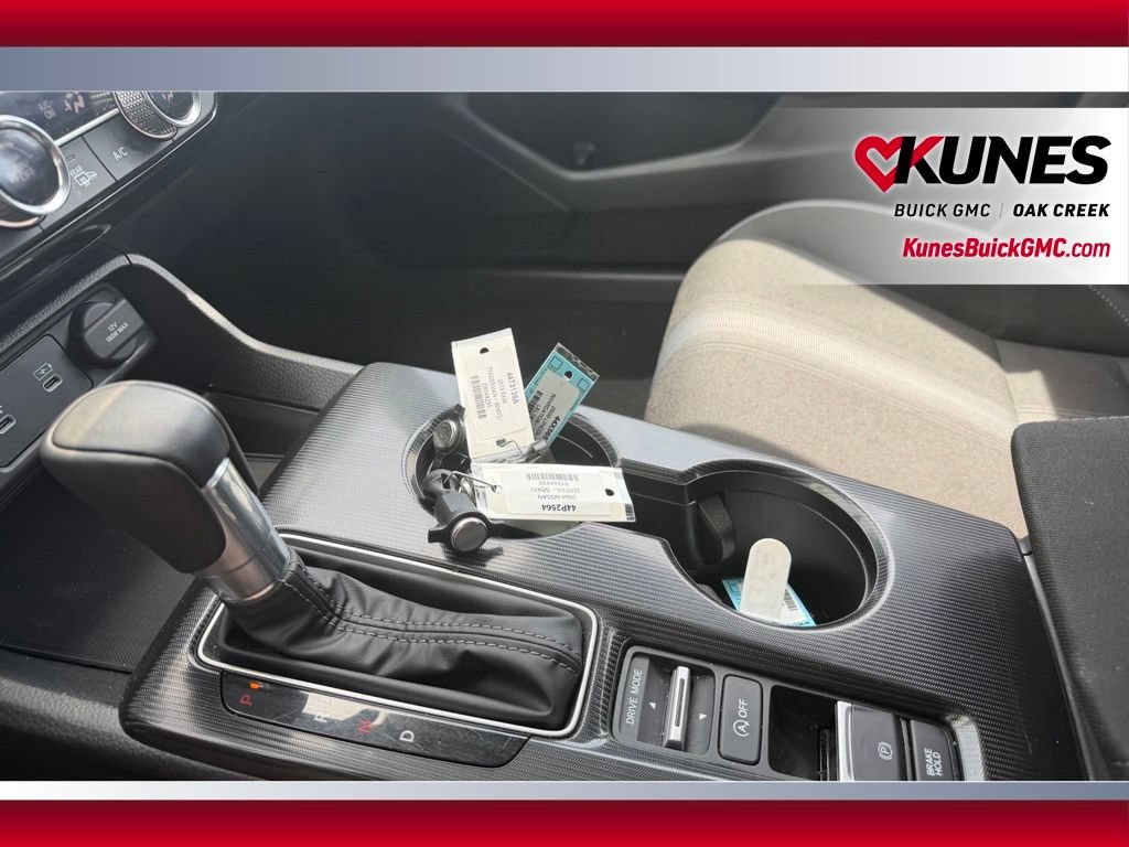Used 2025 Honda Civic Sport image 26