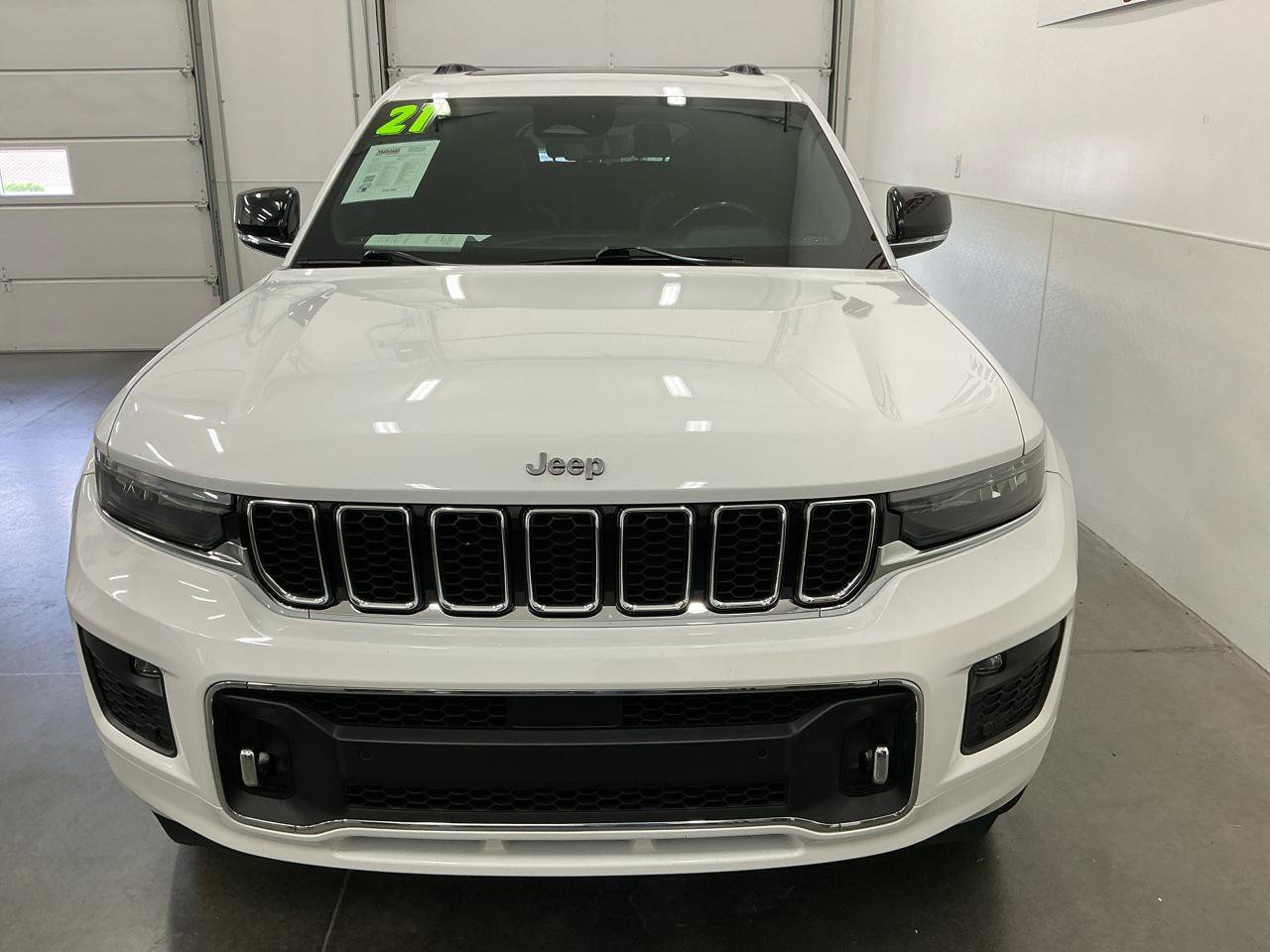 Used 2021 Jeep Grand Cherokee L Overland w/ Luxury Tech Group IV AWD/4WD image 8