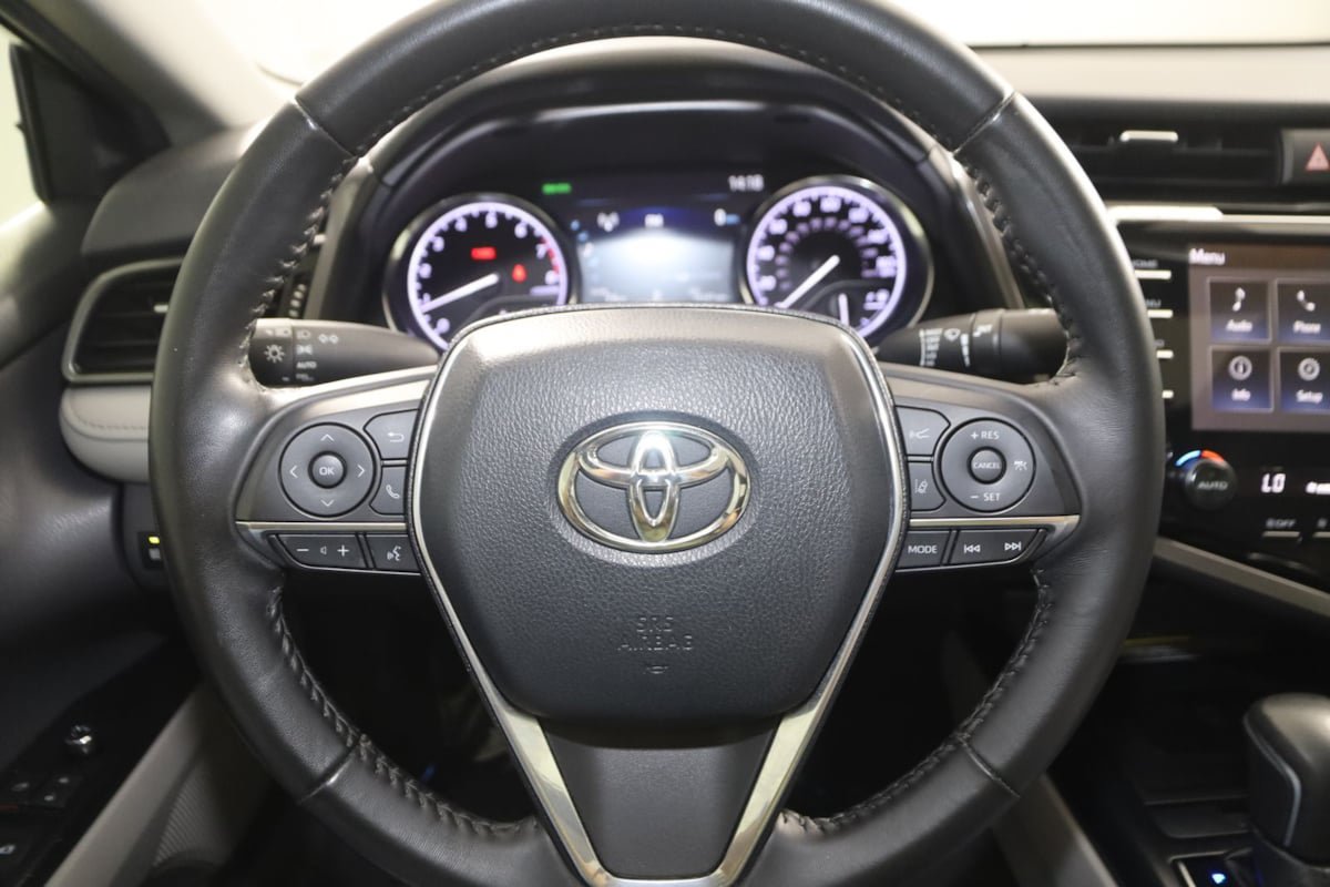 Used 2019 Toyota Camry XLE FWD image 35