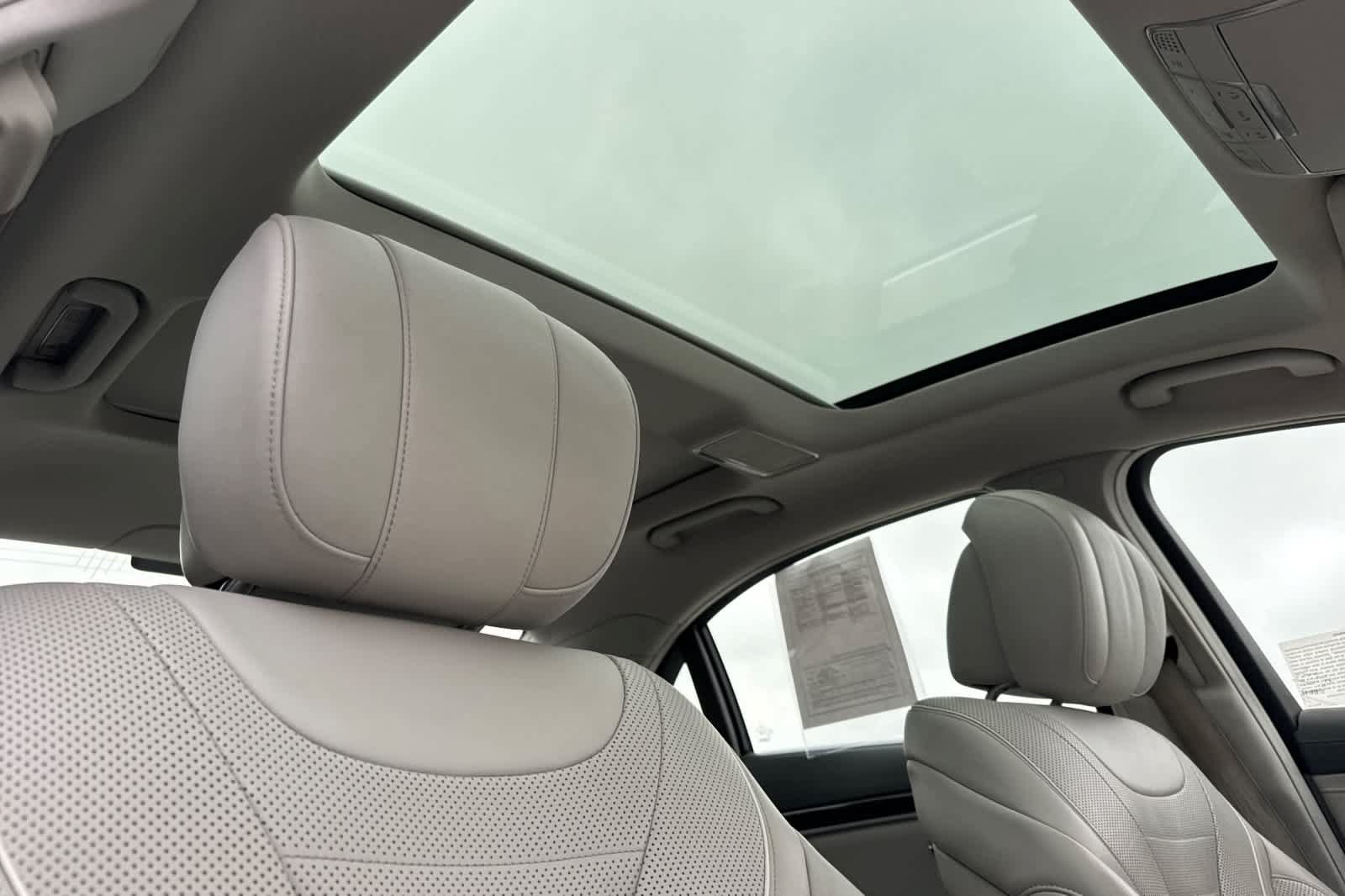 Used 2015 Mercedes-Benz S 550 Sedan image 17