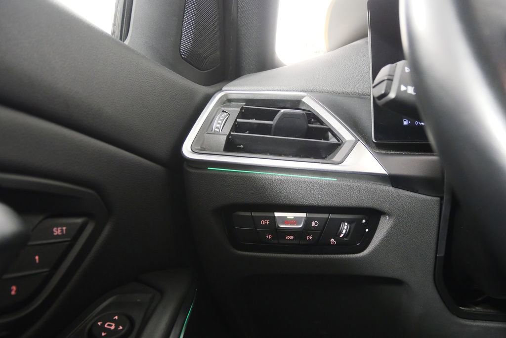 Used 2024 BMW 330i Sedan image 19