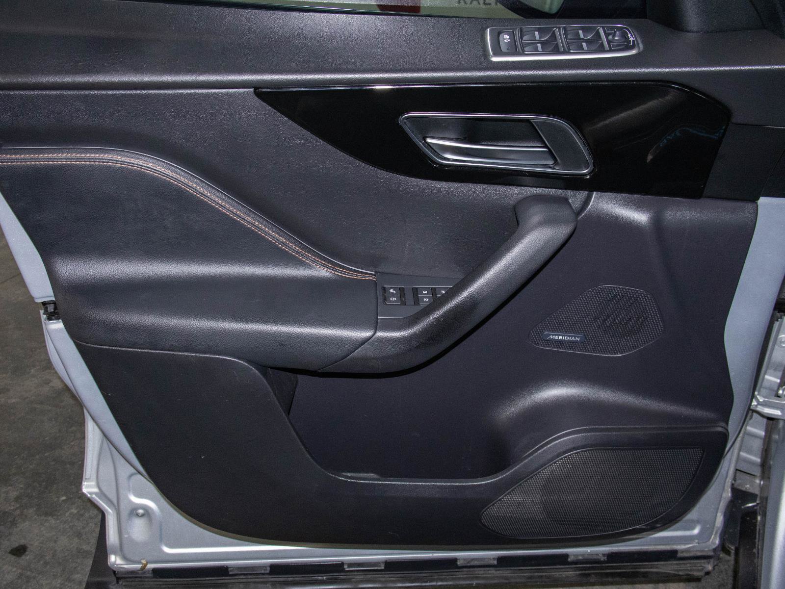 Used 2020 Jaguar F-PACE Prestige image 11