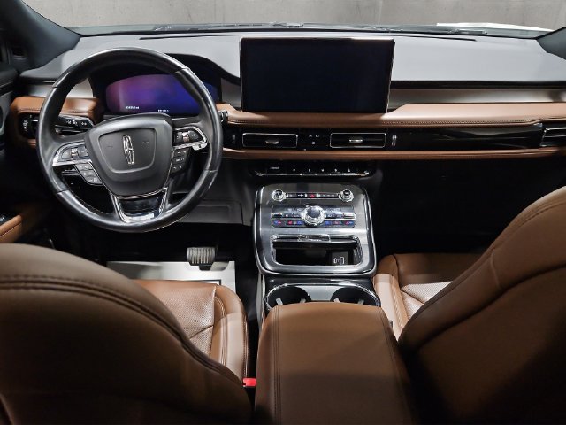 Certified 2023 Lincoln Nautilus Reserve w/ Equipment Group 201A AWD/4WD image 2