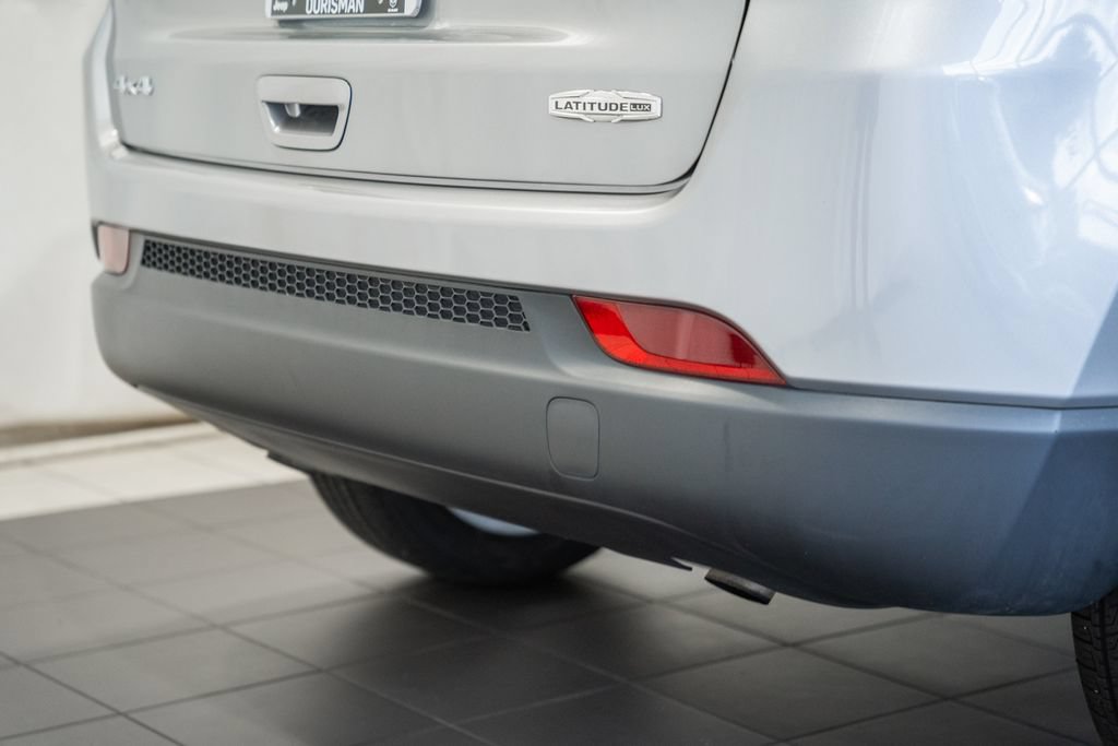 Certified 2023 Jeep Compass Latitude AWD/4WD image 9