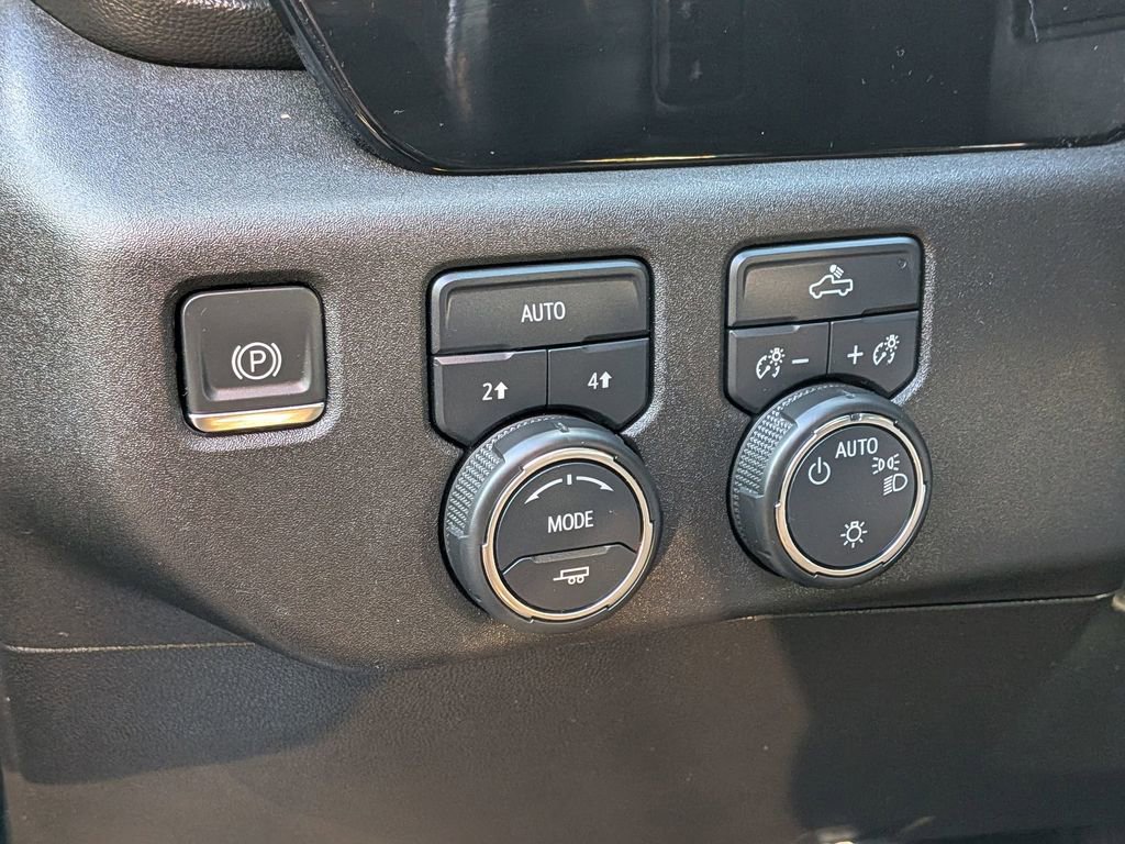 Used 2024 Chevrolet Silverado 1500 LT image 11