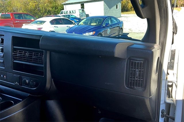 Used 2020 Chevrolet Express 3500 LS image 16