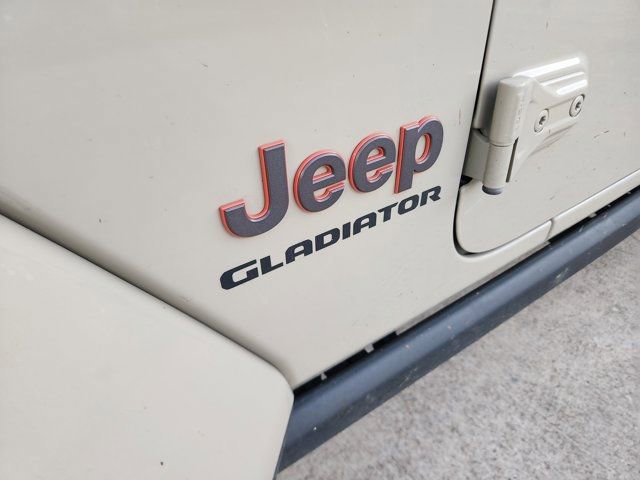 Used 2020 Jeep Gladiator Mojave image 9