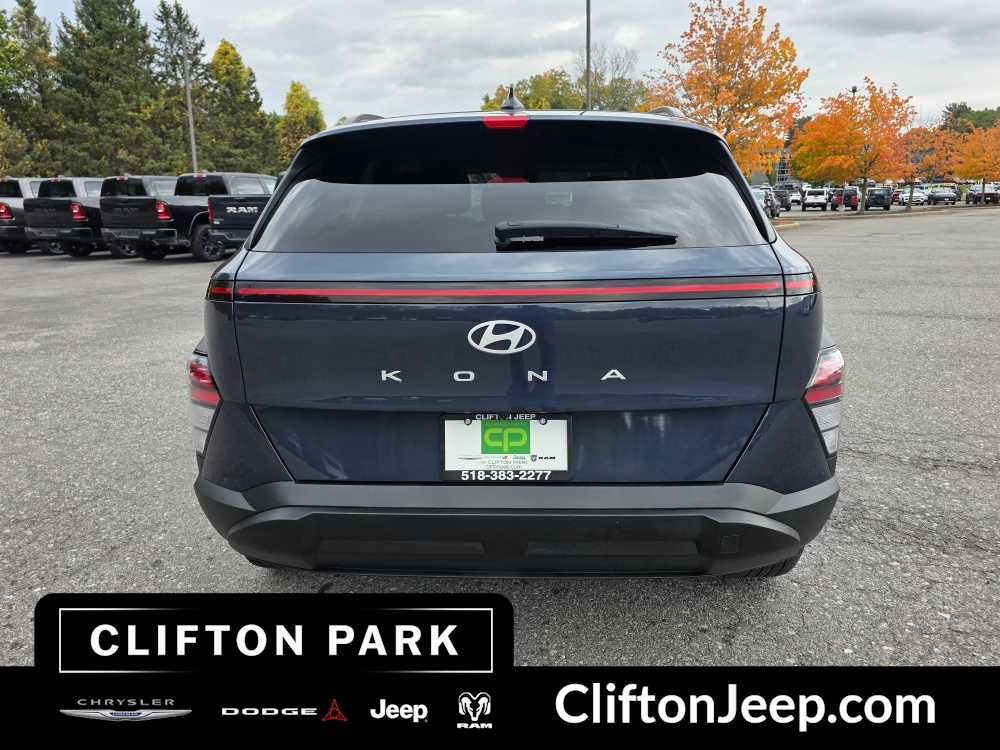Used 2025 Hyundai Kona SEL FWD image 5
