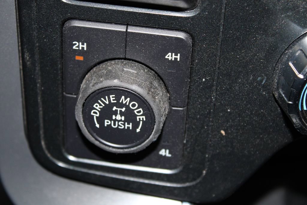 Used 2025 Ford F150 XLT w/ Equipment Group 302A MID image 28