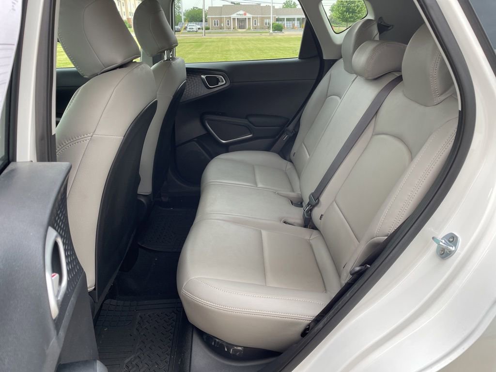 Used 2020 Kia Soul S FWD image 10