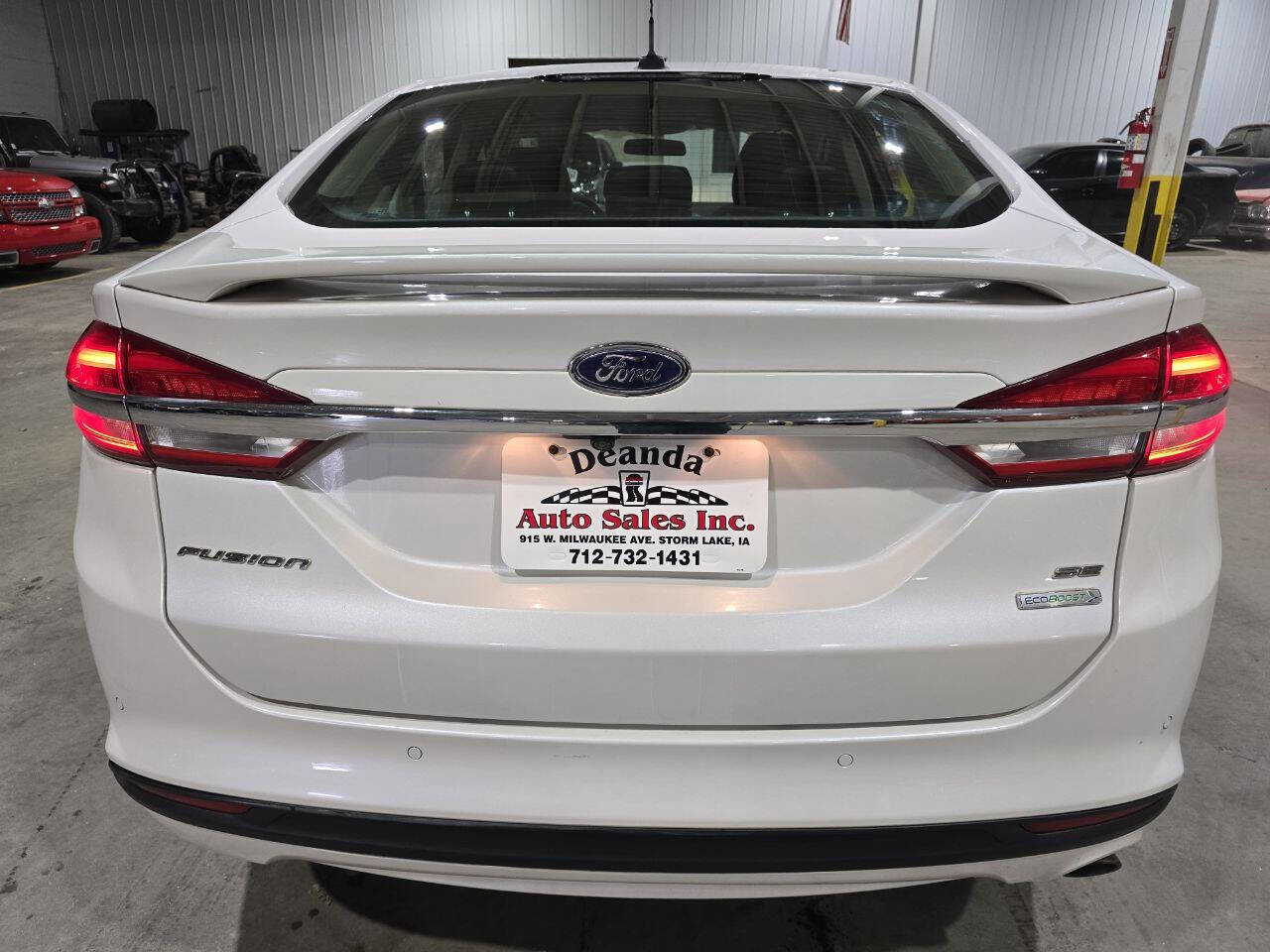 Used 2017 Ford Fusion SE w/ Equipment Group 201A image 12