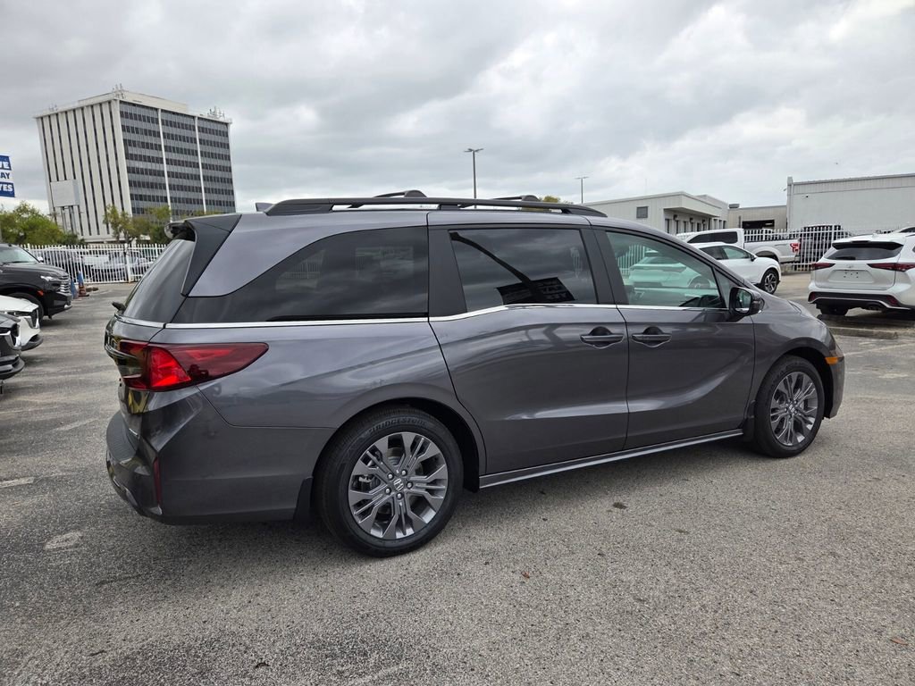Used 2026 Honda Odyssey Touring image 16