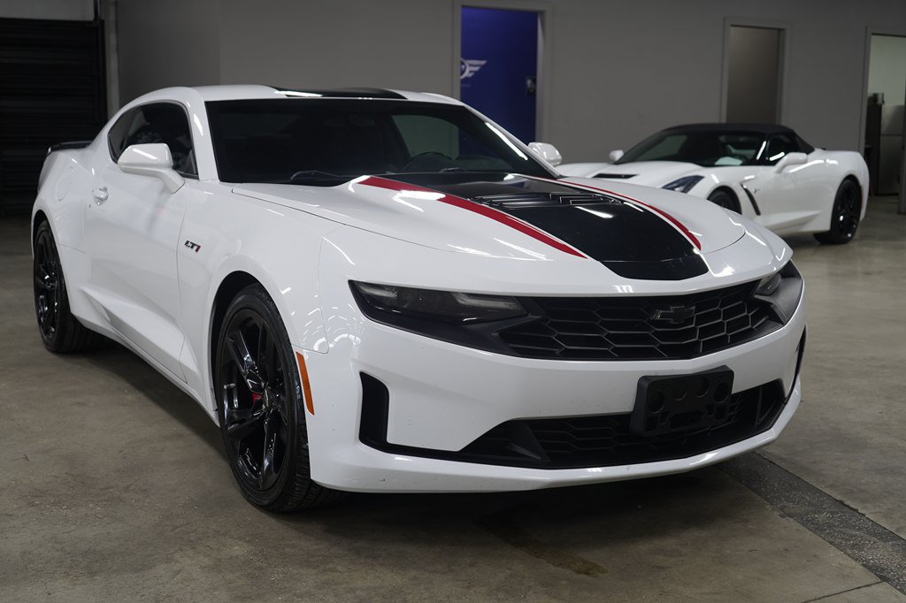 Used 2022 Chevrolet Camaro LT w/ Technology Package RWD image 7