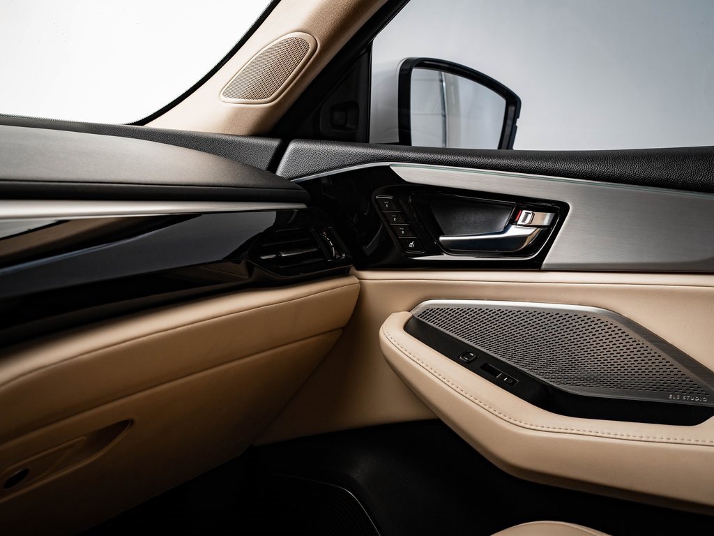 Certified 2023 Acura MDX FWD w/ Technology Package image 40