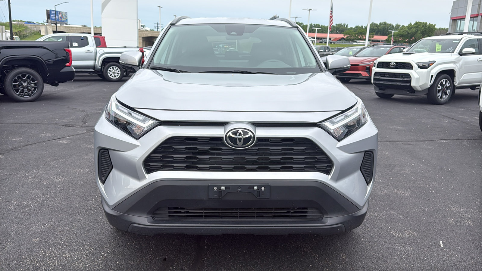 Certified 2025 Toyota RAV4 XLE AWD/4WD image 2