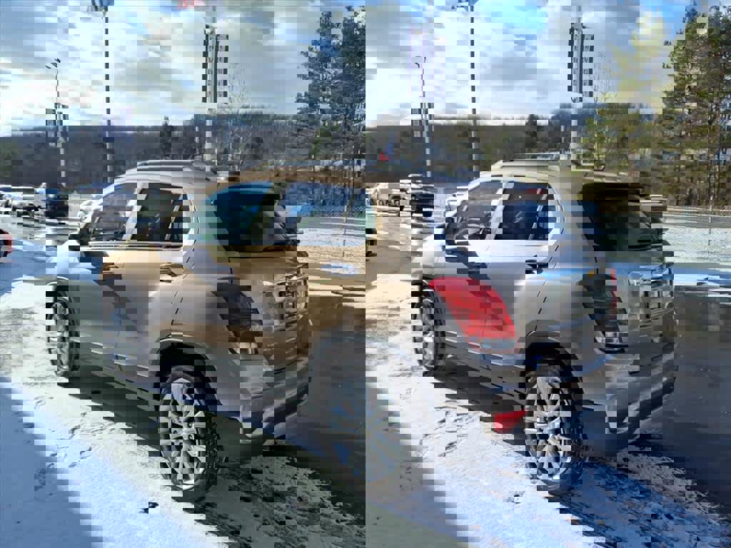 Used 2018 Chevrolet Trax Premier image 4