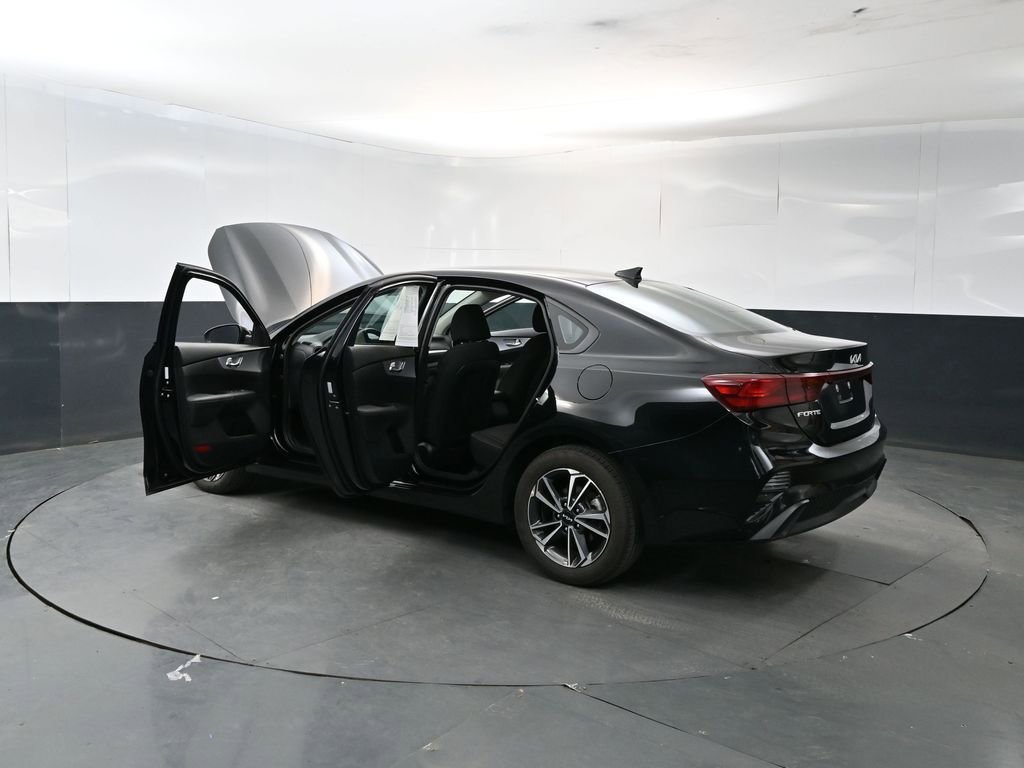 Used 2023 Kia Forte LXS FWD image 28
