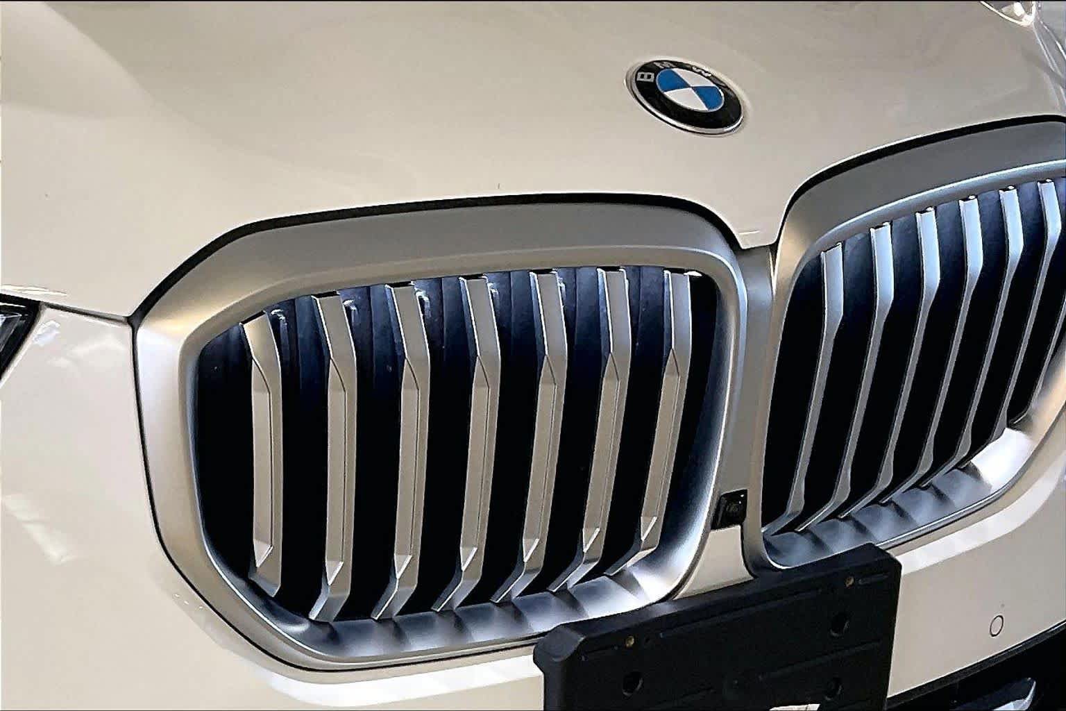 Certified 2024 BMW X5 xDrive40i w/ Premium Package AWD/4WD image 30