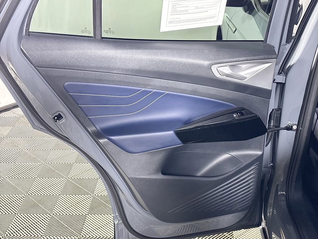 Certified 2025 Volkswagen ID.4 Pro S image 20