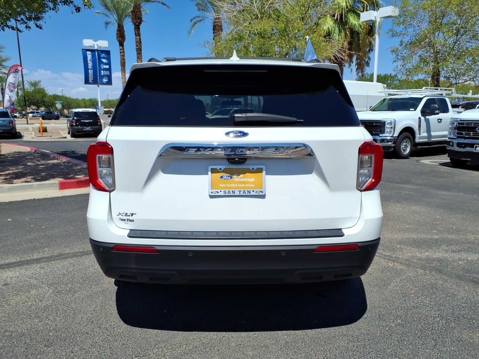 Certified 2023 Ford Explorer XLT RWD image 5