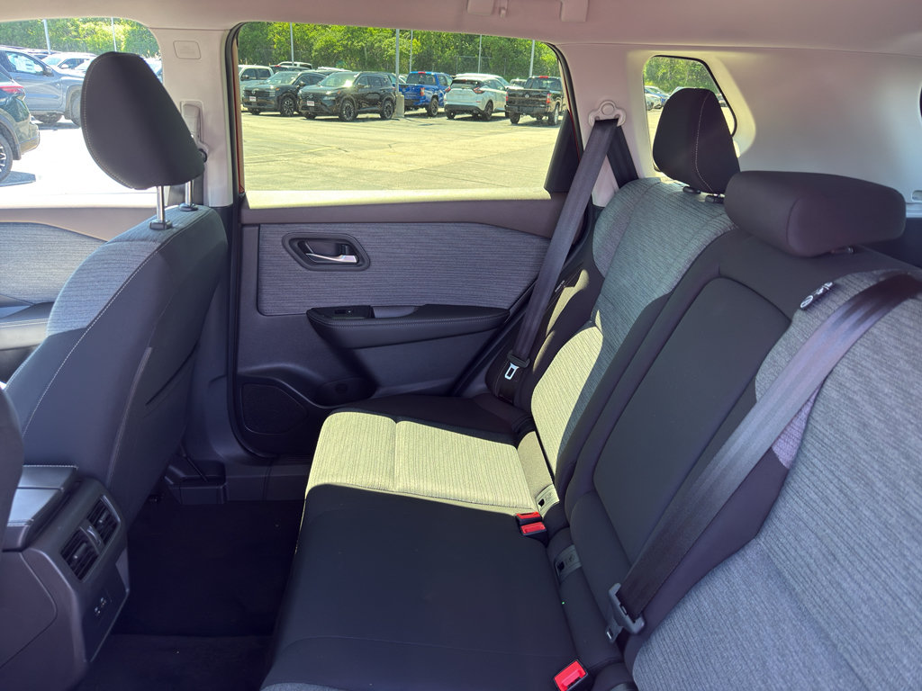 Certified 2023 Nissan Rogue SV AWD/4WD image 31