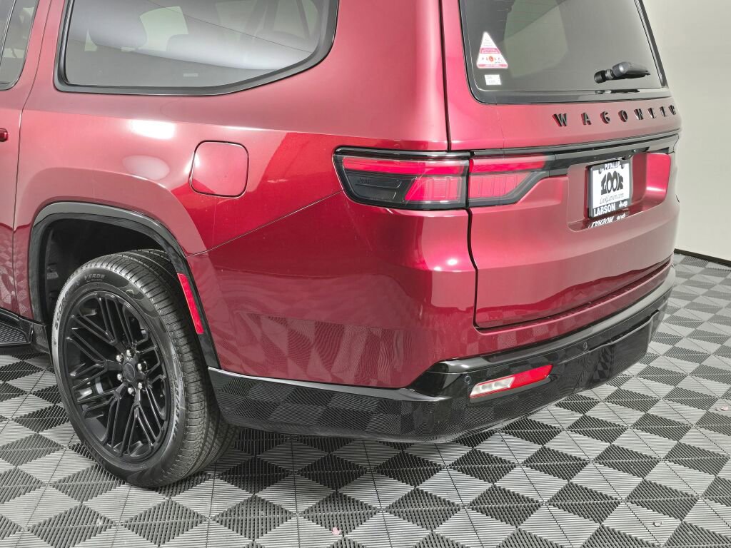 New 2025 Jeep Wagoneer L Series II w/ HD Trailer Tow Package w/25F image 12