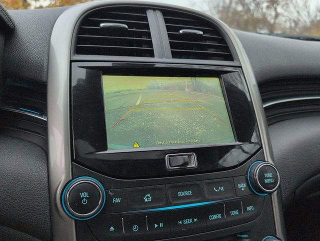 Used 2015 Chevrolet Malibu LT w/ Power Convenience Package image 7