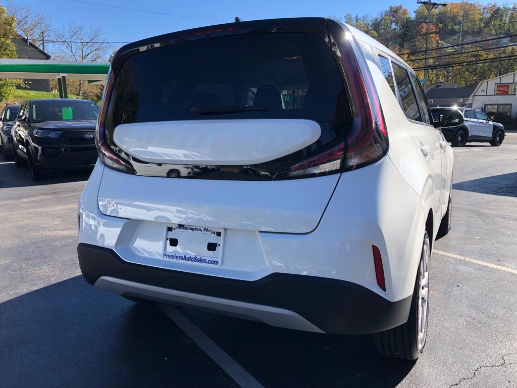 Used 2024 Kia Soul LX FWD image 5