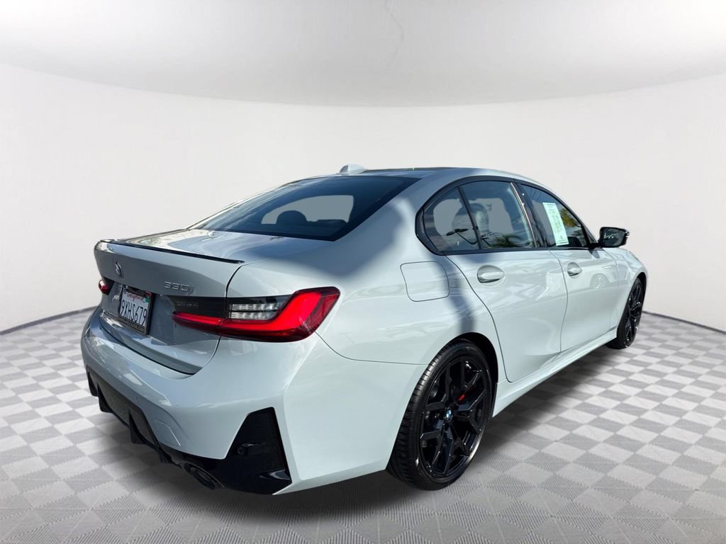 Used 2026 BMW 330i Sedan w/ M Sport Package RWD image 4