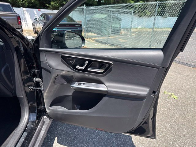 Used 2024 Mercedes-Benz GLC 300 4MATIC image 28