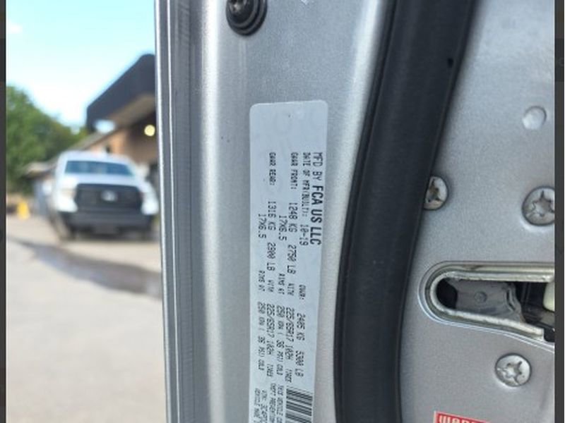 Used 2019 Dodge Journey SE image 26