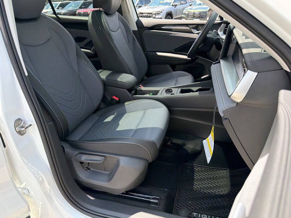 New 2026 Volkswagen Tiguan SE AWD/4WD image 10