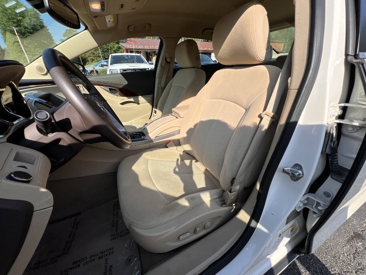 Used 2010 Buick LaCrosse CX FWD image 11