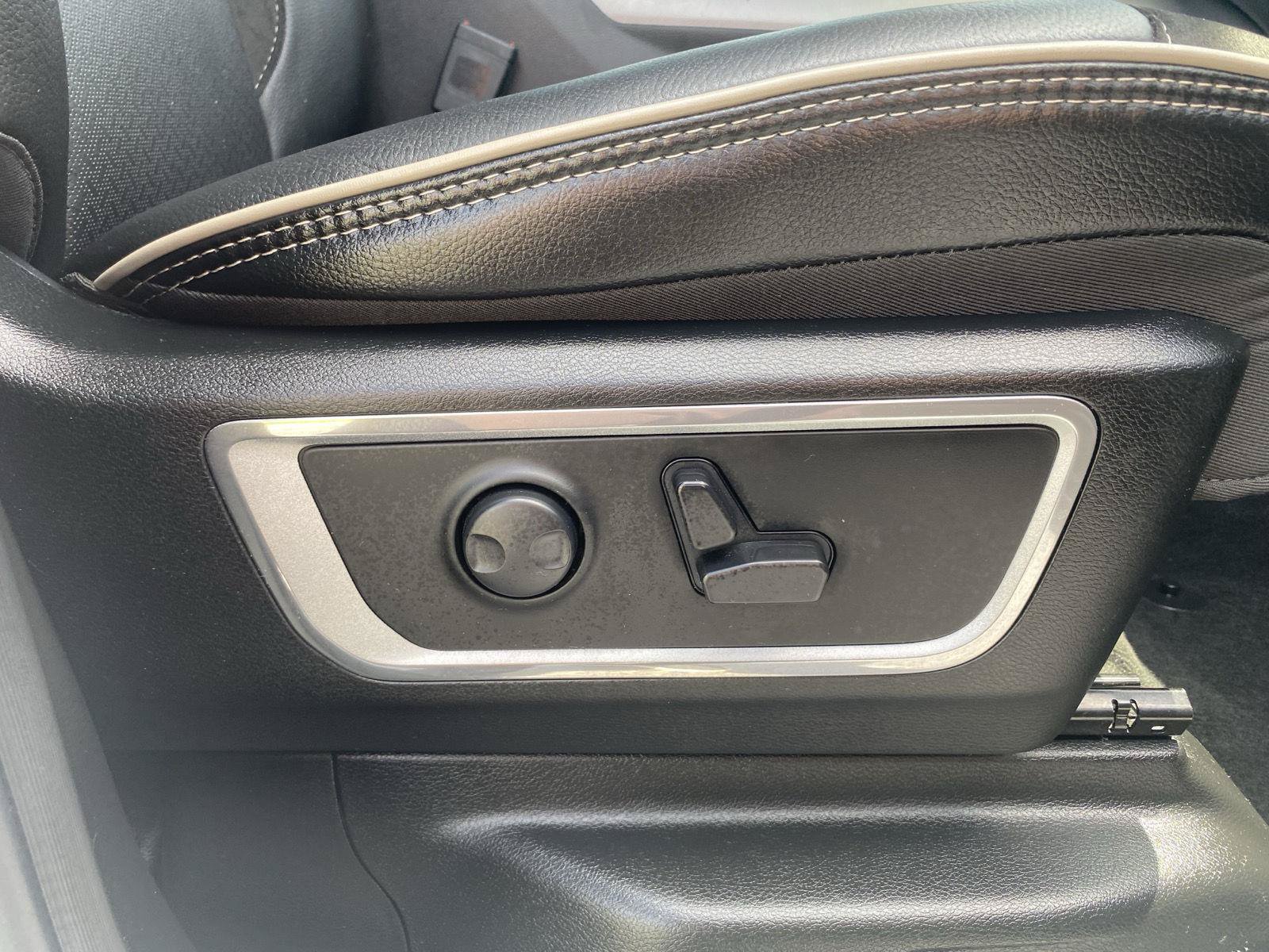 Used 2023 RAM 1500 Laramie AWD/4WD image 39