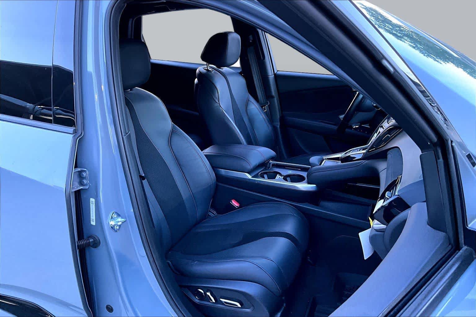 Used 2025 Acura RDX w/ Advance Package AWD/4WD image 9
