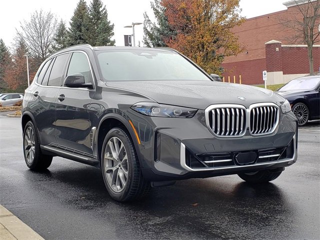 New 2026 BMW X5 xDrive40i w/ Climate Comfort Package image 3
